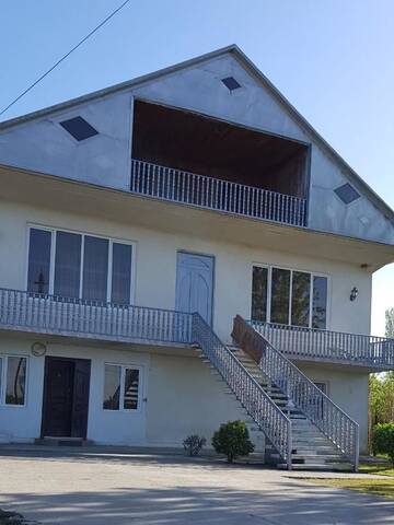 Фотографии Гостевой дом Guest House LILE г. Ganarjiis Mukhuri (Грузия) №1 Фото Гостевой дом Guest House LILE г. Ganarjiis Mukhuri 1